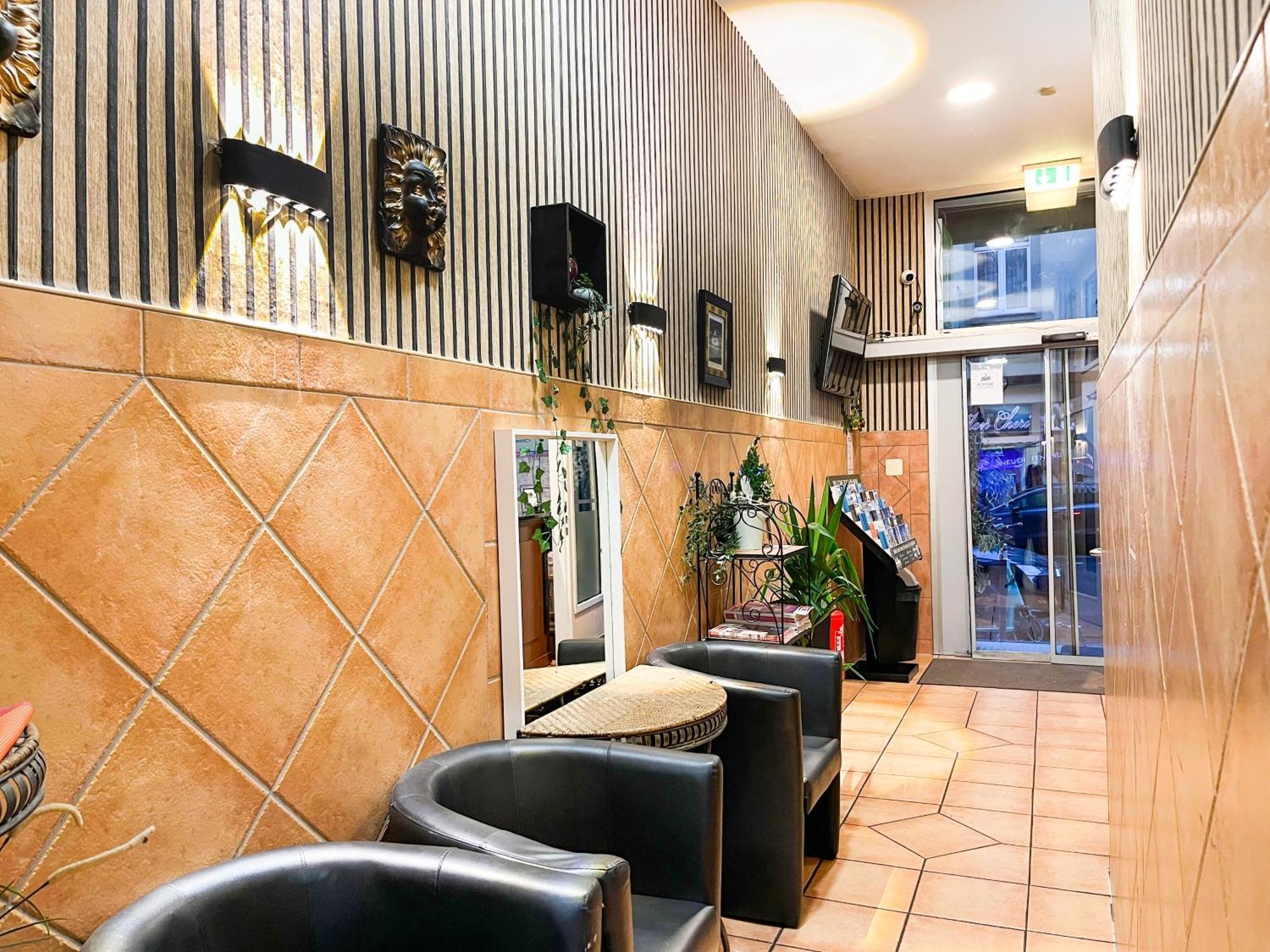 City Hotel West Франкфурт на Майн Екстериор снимка